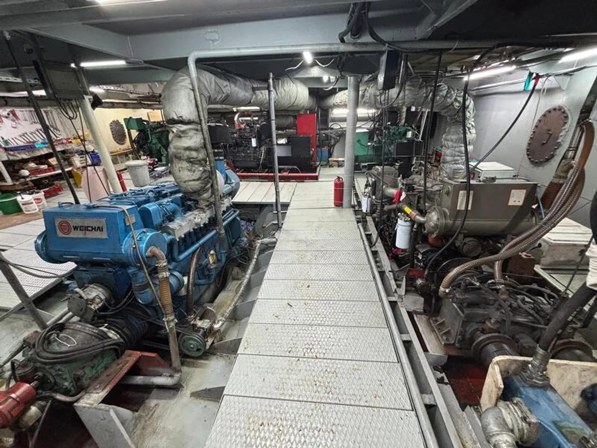 Kapal penangkap ikan untuk dijual