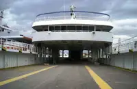 Kapal feri dijual