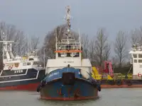 Kapal penarik dijual