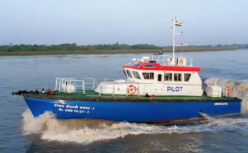 Kapal patroli untuk dijual