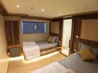 Yacht untuk dijual