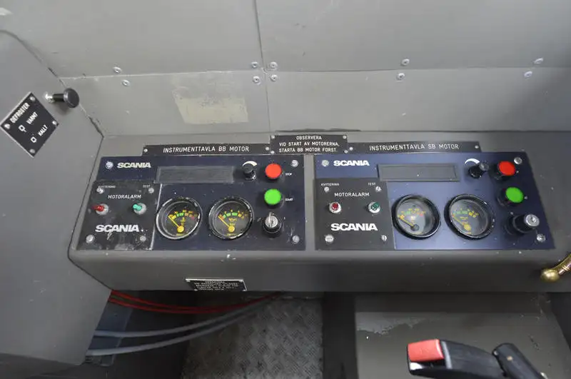 Kapal angkatan laut / militer untuk dijual