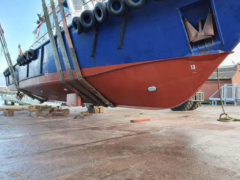 Kapal patroli untuk dijual
