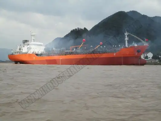 Oil/Chemical tanker for sale