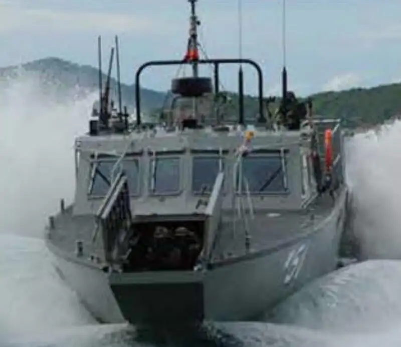 Kapal patroli untuk dijual