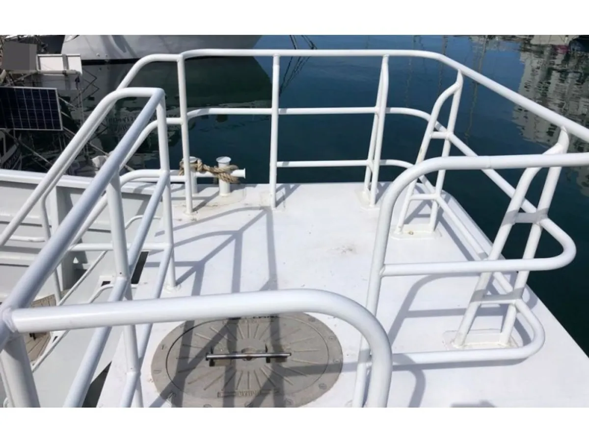 Kapal kru untuk dijual