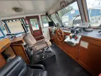 Kapal feri untuk dijual