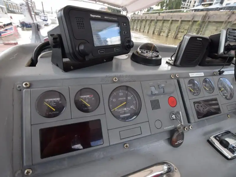 Kapal pesiar untuk dijual