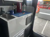 Katamaran untuk dijual