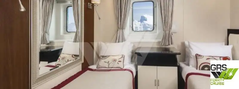 Kapal feri untuk dijual