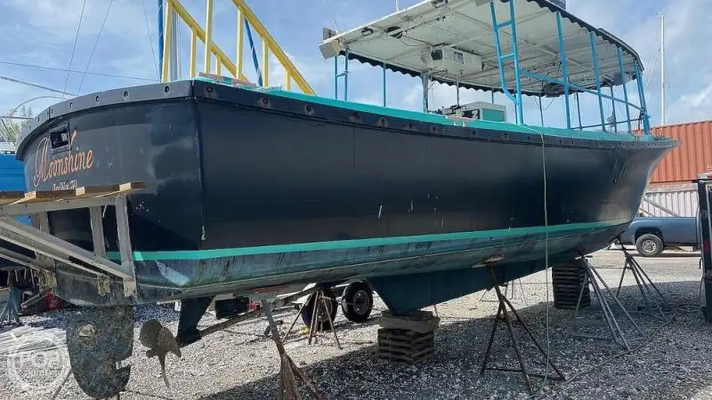 Kapal pesiar untuk dijual