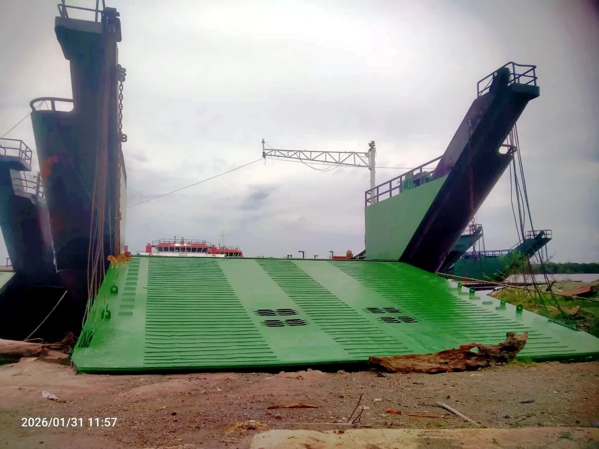 Kapal pendarat, tank untuk dijual