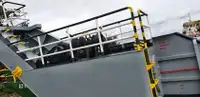 Kapal pendarat, tank untuk dijual