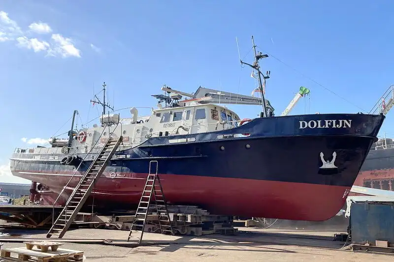 Kapal patroli untuk dijual