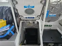 Sekoci penyelamat untuk dijual