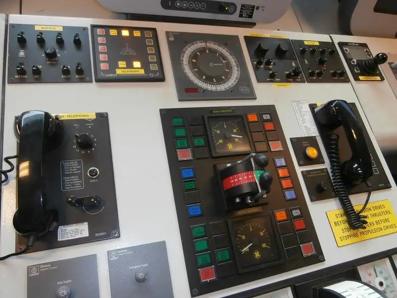 Kapal kontainer untuk dijual