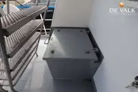 Hotel terapung untuk dijual