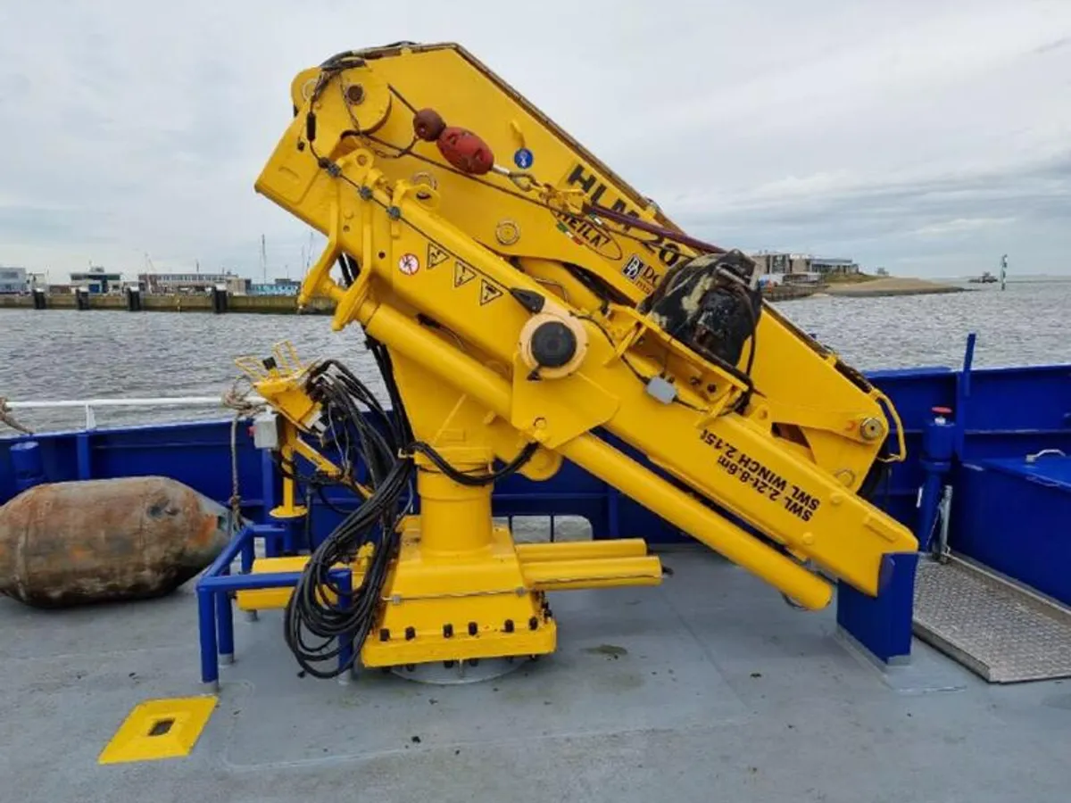 Kapal kru untuk dijual