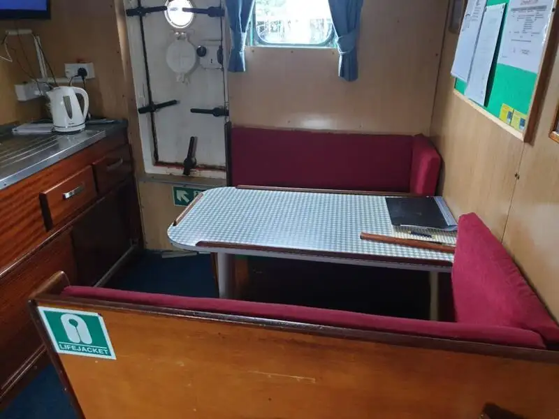 Kapal Kerja untuk dijual