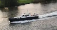 Kapal patroli untuk dijual