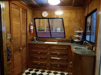 Kapal pesiar untuk dijual