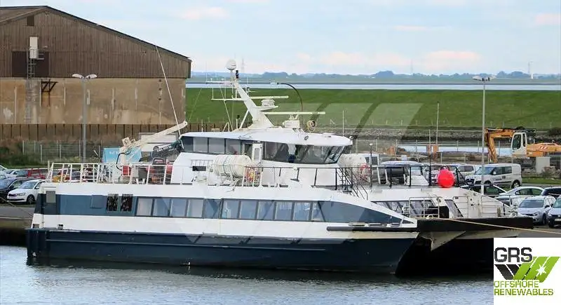 Kapal kru untuk dijual
