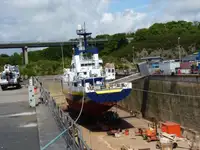 Kapal kontainer untuk dijual