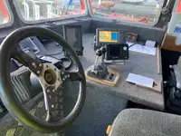 Kapal kru untuk dijual