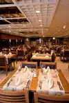 Kapal restoran untuk dijual