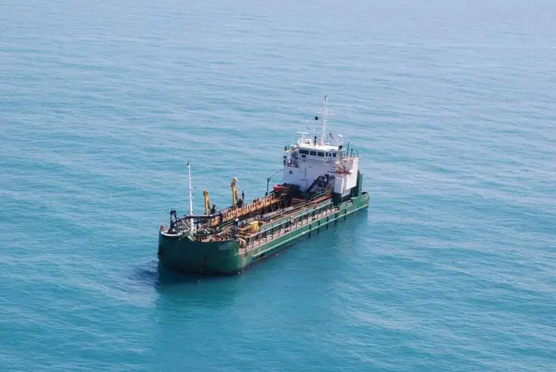Kapal keruk untuk dijual