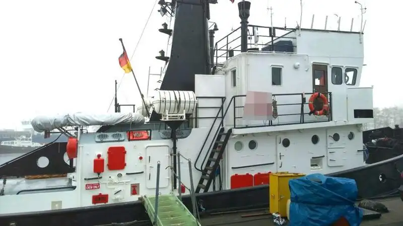 Kapal tunda untuk dijual