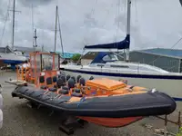 Perahu karet kaku dijual