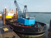 Kapal keruk dijual