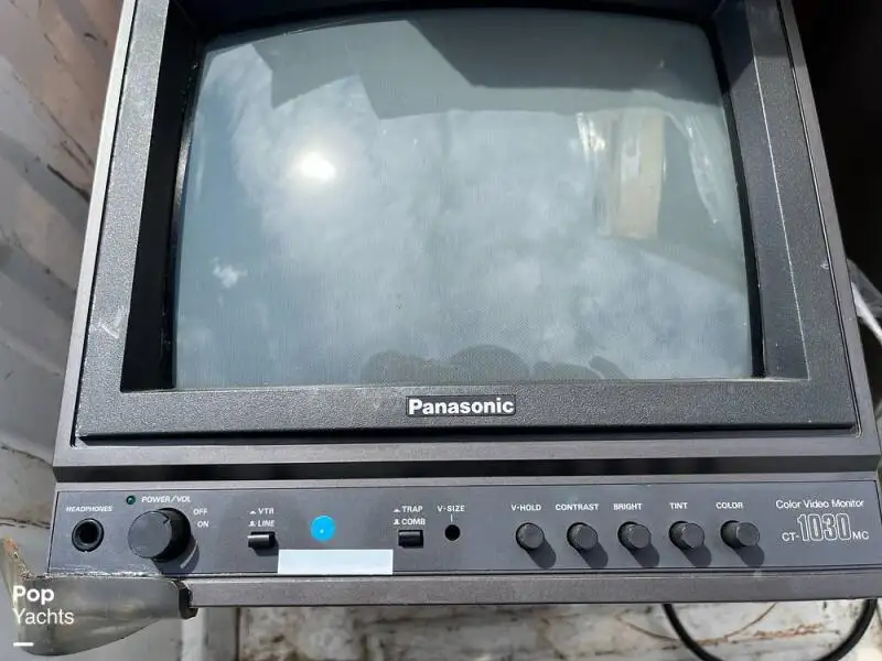 Sekoci penyelamat untuk dijual