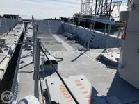Kapal pendarat, tank untuk dijual