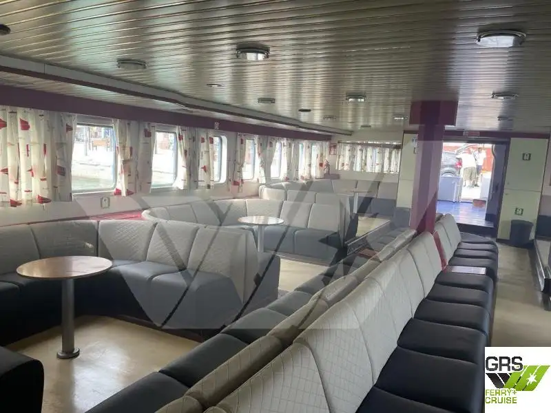 Kapal pesiar untuk dijual