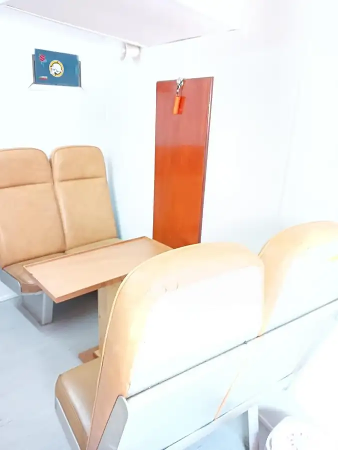 Kapal kontainer untuk dijual