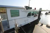 Kapal penumpang untuk dijual