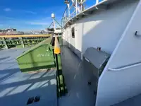 Kapal kru untuk dijual