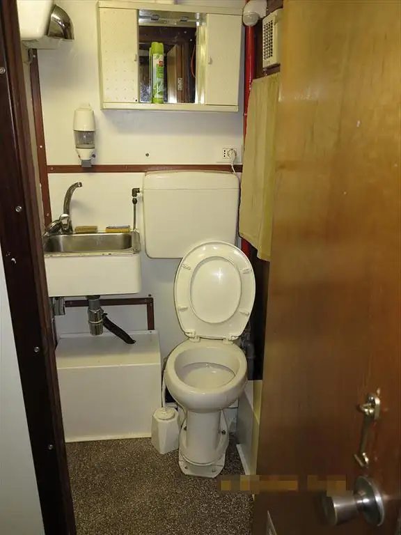 Kapal kru untuk dijual
