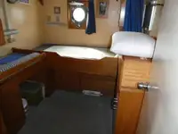 Kapal penelitian untuk dijual