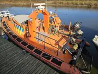 Perahu karet kaku untuk dijual