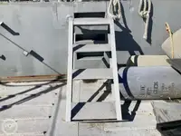 Kapal pendarat, tank untuk dijual
