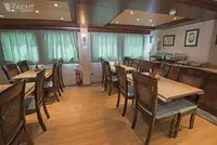 Kapal pesiar untuk dijual