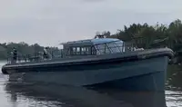 Kapal kru untuk dijual