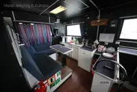 Katamaran untuk dijual