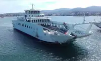 Kapal feri dijual
