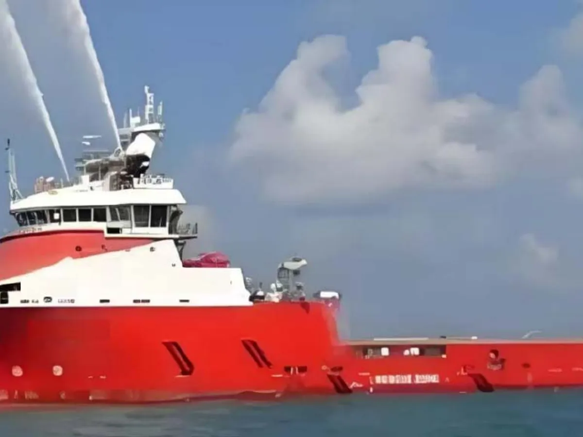 Kapal lepas pantai & layanan untuk dijual