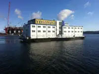 Floating hotel dijual