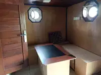 Kapal pendarat, tank untuk dijual